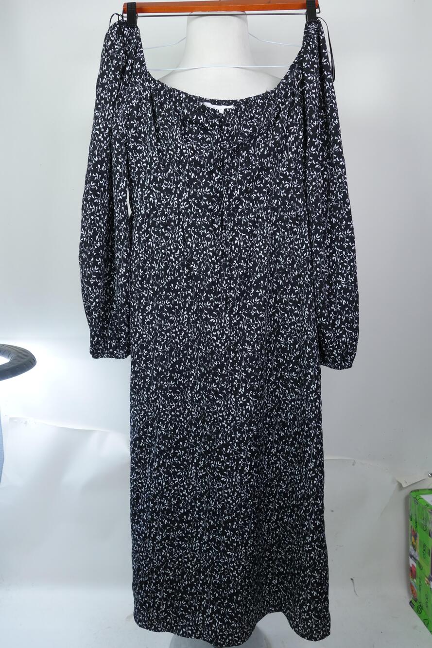 All In Favor Dress Womens Large Black Floral Smocked Midi Sundress Long Sleeve